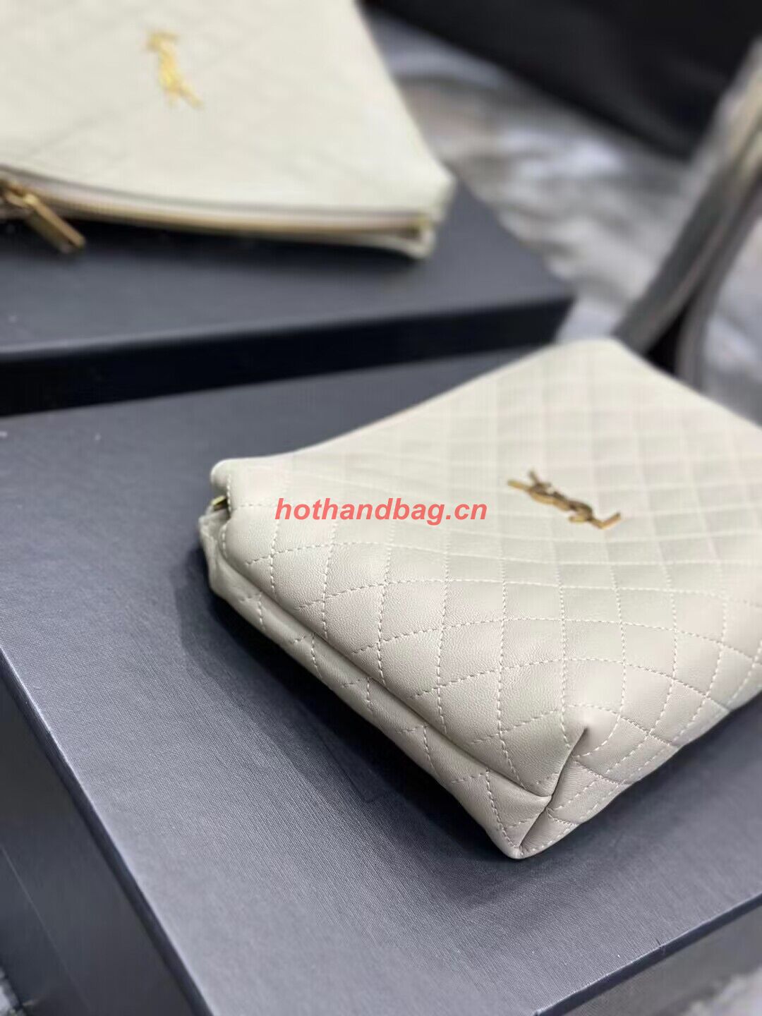 SAINT LAUREN SADE LARGE CLUTCH IN LAMBSKIN Y433955 white