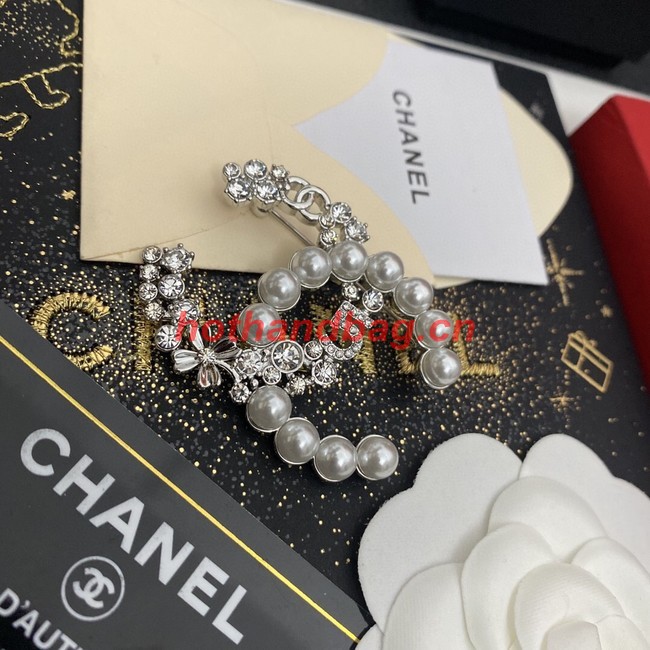 Chanel brooch CE11346