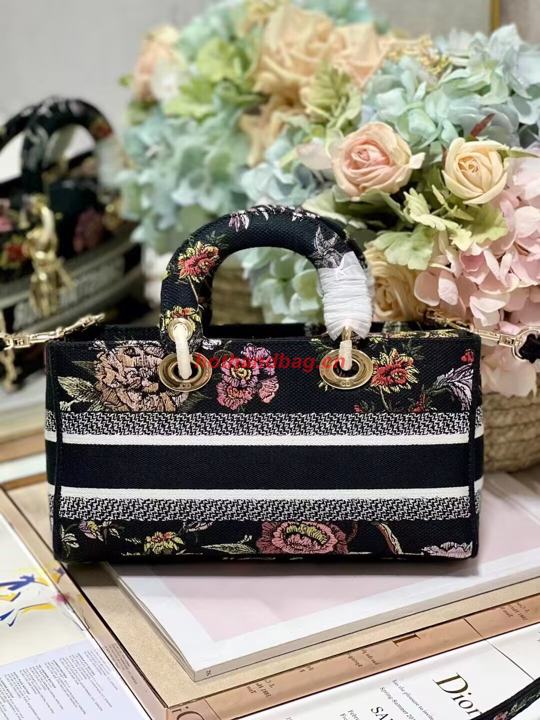 Dior MEDIUM LADY D-JOY BAG Multicolor Embroidery M0540ON