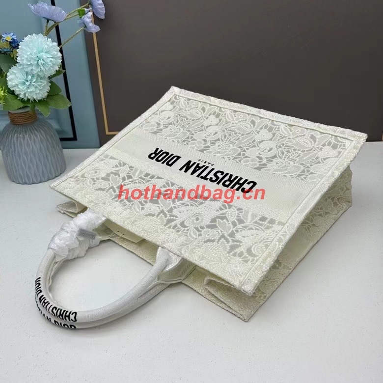 LARGE DIOR BOOK TOTE Effect M1286ZSEL White