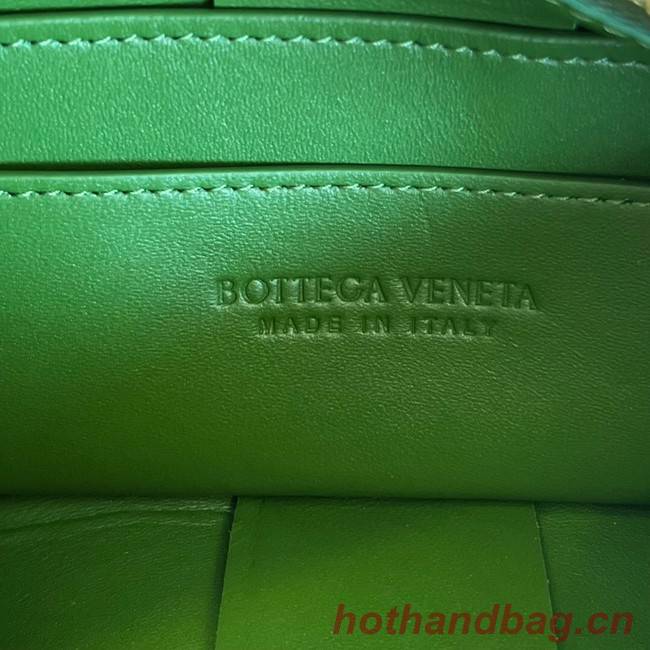 Bottega Veneta Brick Cassette 709360 green