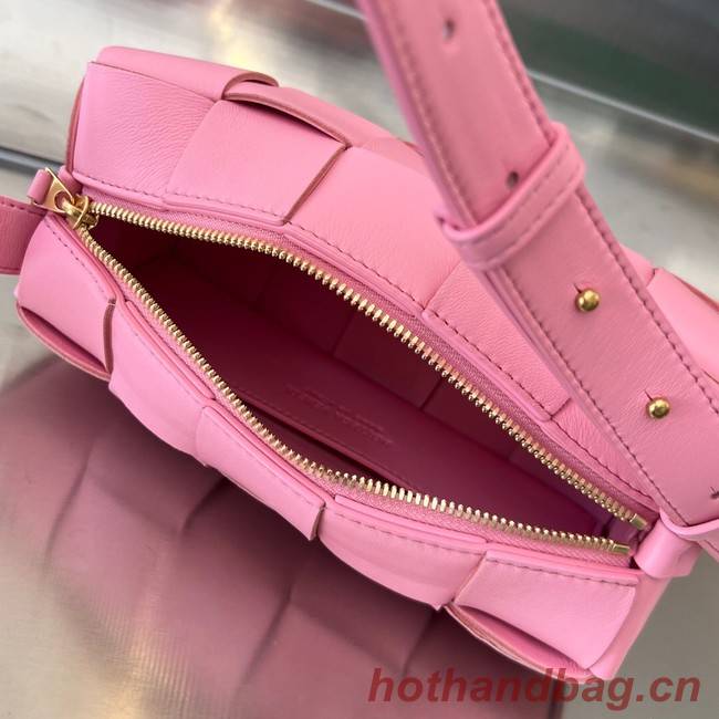 Bottega Veneta Brick Cassette 709360 pink