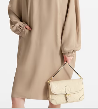 Louis Vuitton Diane M46388 Beige