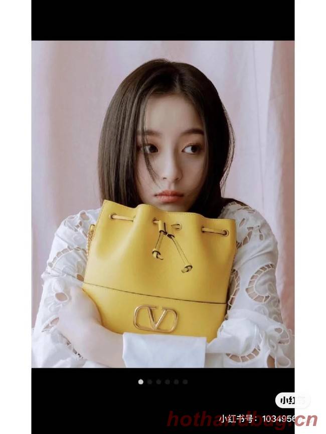 VALENTINO VLOGO SIGNATURE Lambskin Mini Bucket Bag FI16 yellow