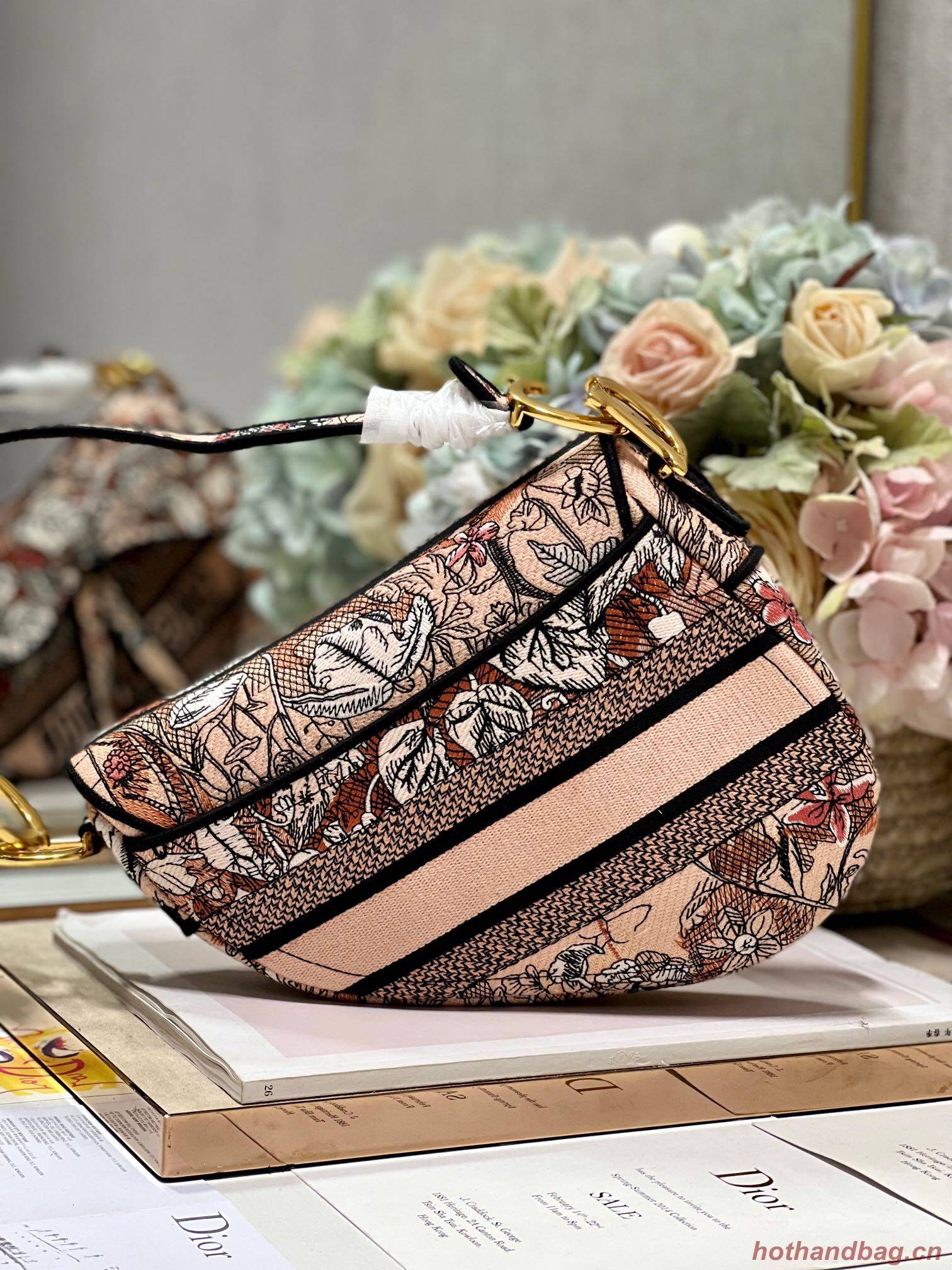 DIOR SADDLE BAG Multicolor Embroidery M0446CE