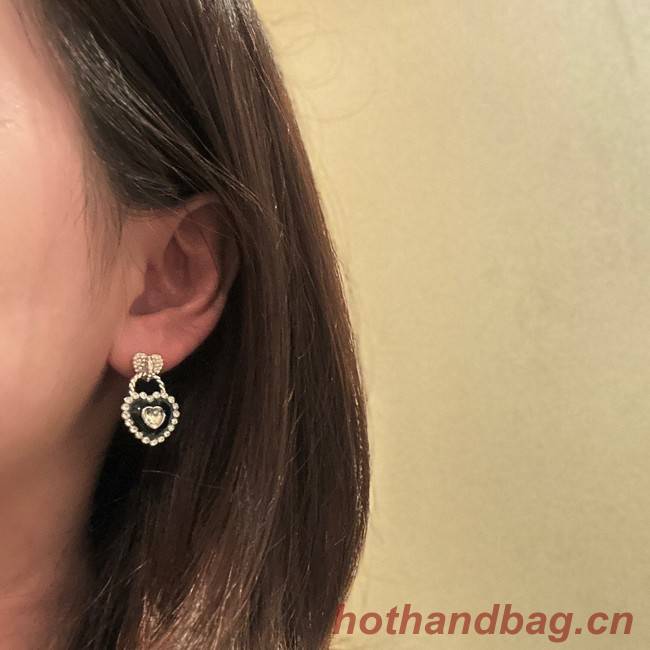 Chanel Earrings CE11639