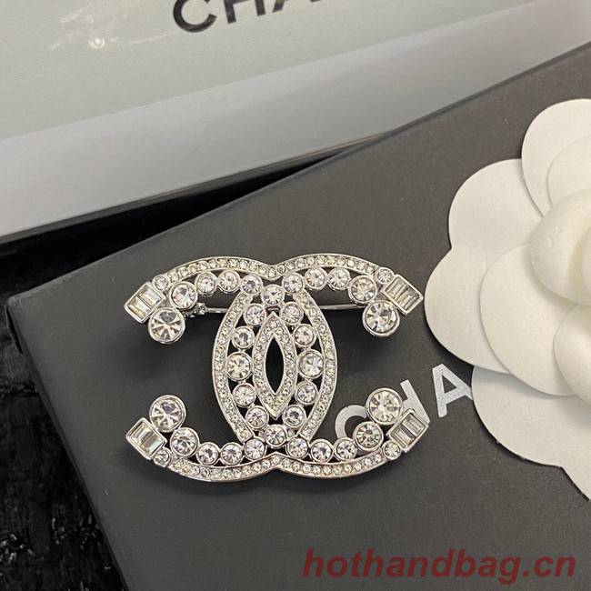 Chanel brooch CE11697