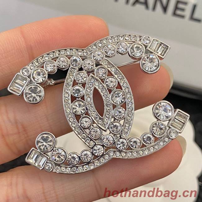 Chanel brooch CE11697