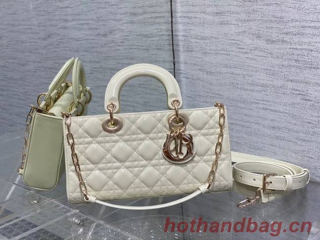 MEDIUM LADY D-JOY BAG Patent Cannage Calfskin M0540ON WHITE