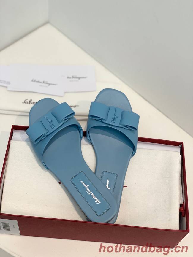 Ferragamo slippers 93494-3