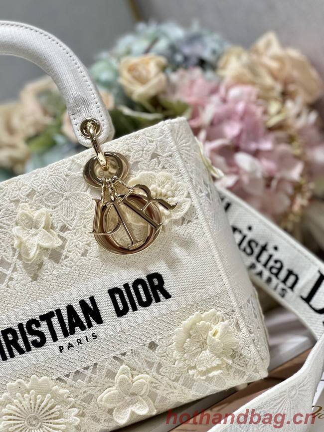 MEDIUM DIOR OR LADY D-LITE BAG M0565OIAU Latte