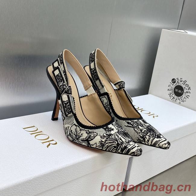 JADIOR SLINGBACK PUMP Embroidered Cotton 93530-3