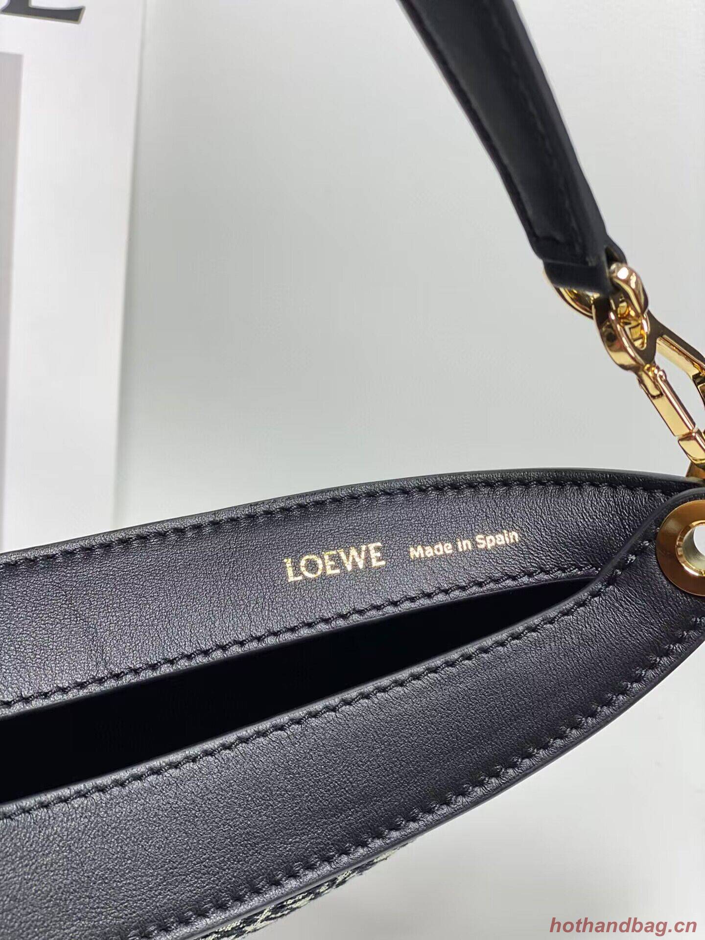 Loewe Original Leather Shoulder Handbag 3073 Black Embroidery