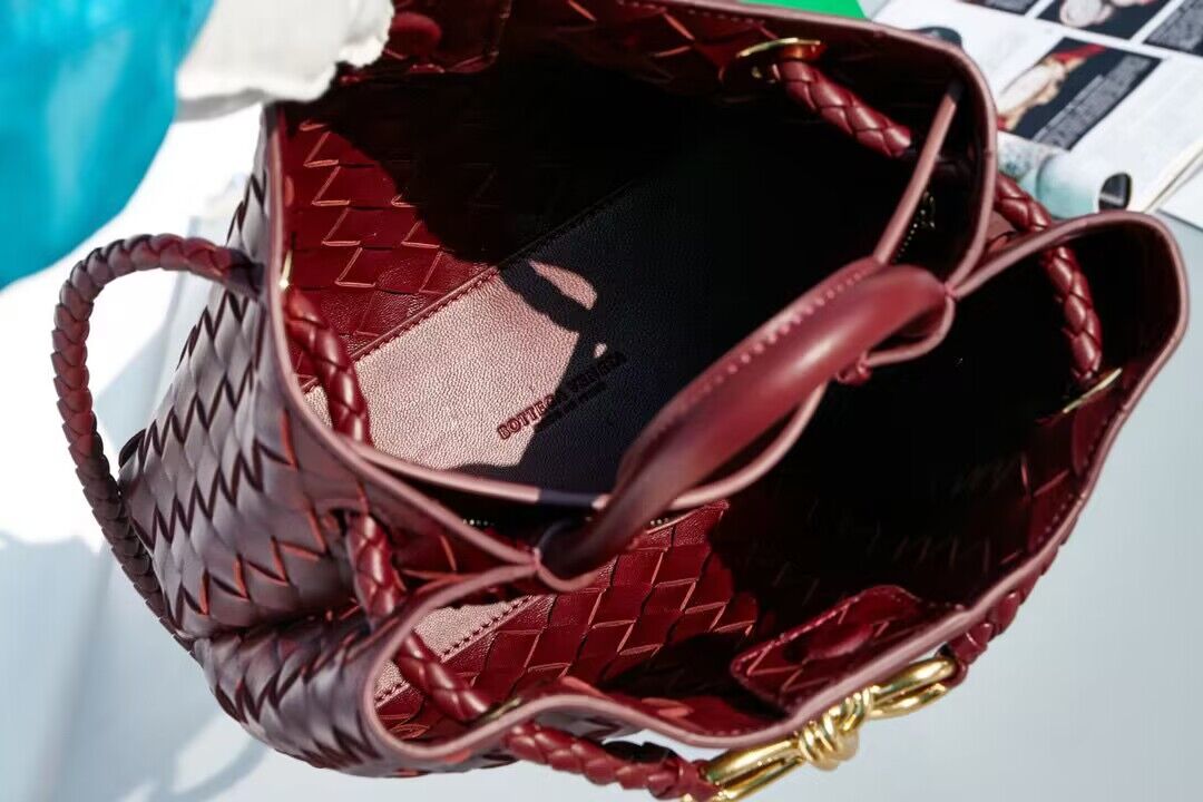 Bottega Veneta Andiamo Small Intrecciato Leather Tote 743572 Wine