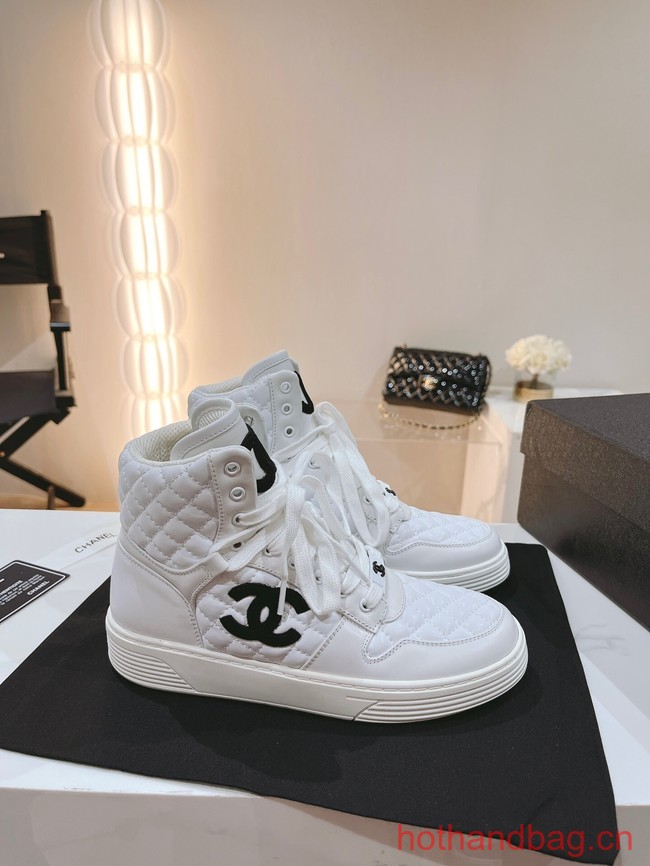 Chanel Sneaker 93629-1