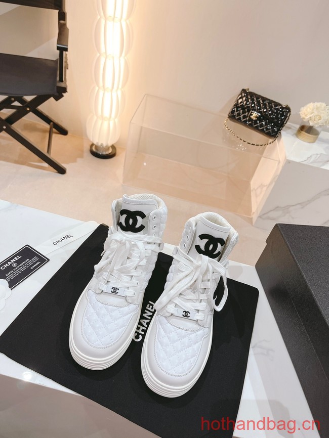 Chanel Sneaker 93629-1