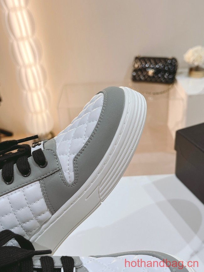 Chanel Sneaker 93629-3