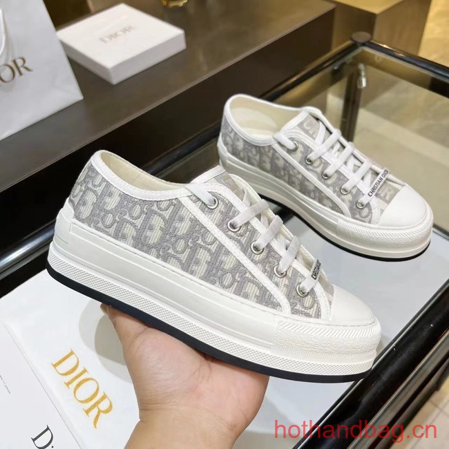 WALK N DIOR SNEAKER Dior Oblique Embroidered Cotton 93626-4