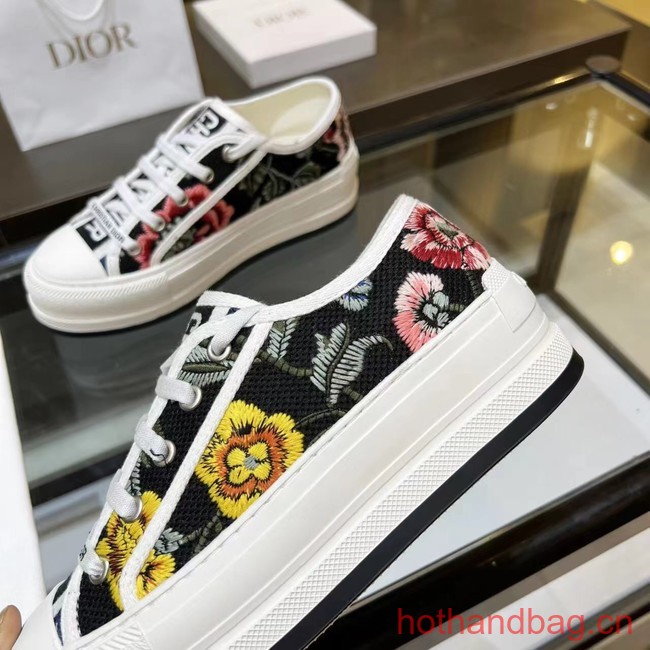 WALK N DIOR SNEAKER Dior Oblique Embroidered Cotton 93626-8