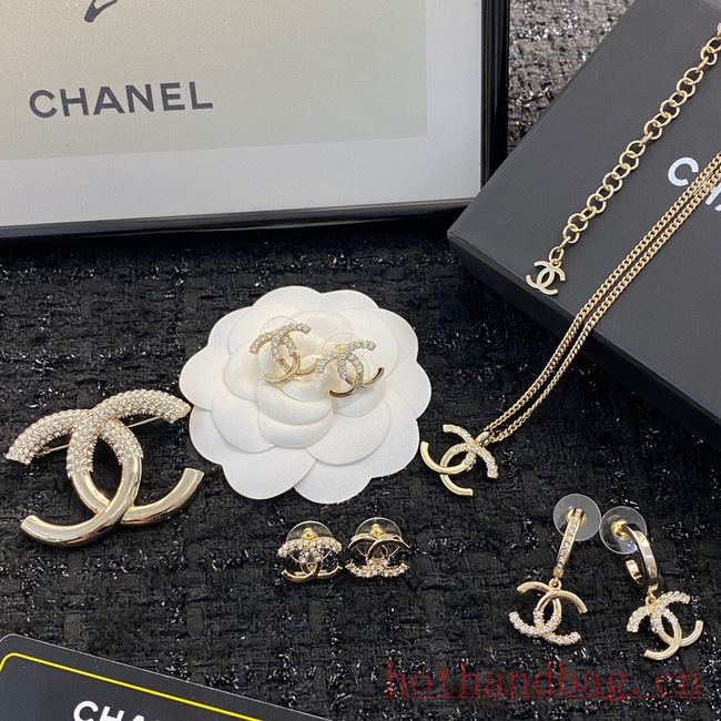 Chanel Necklace CE12230