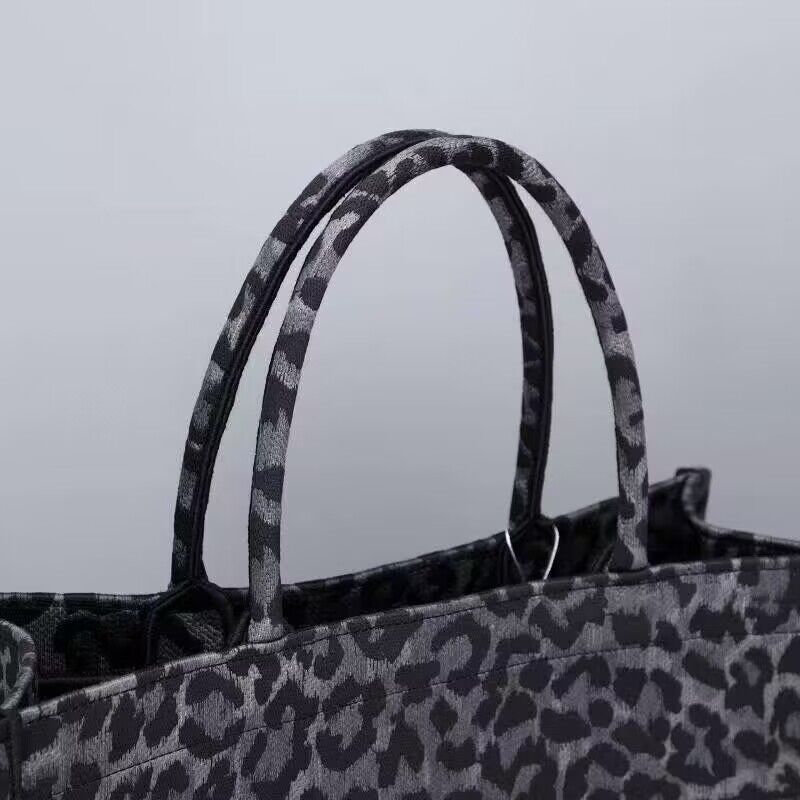 DIOR BOOK TOTE Embroidery M1289ZR Gray Leopard Print