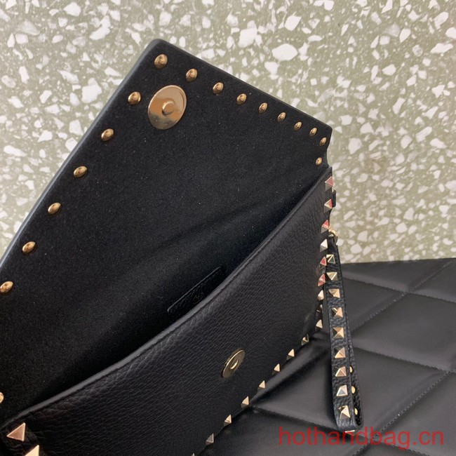 VALENTINO GARAVANI ROCKSTUD Clutch 0P87A black