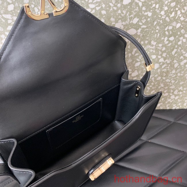 VALENTINO GARAVANI LETTER BAG 0M50 black