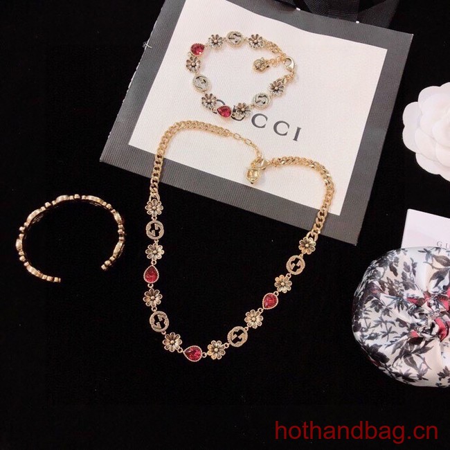 Gucci NECKLACE&Bracelet Three-piece set CE12323