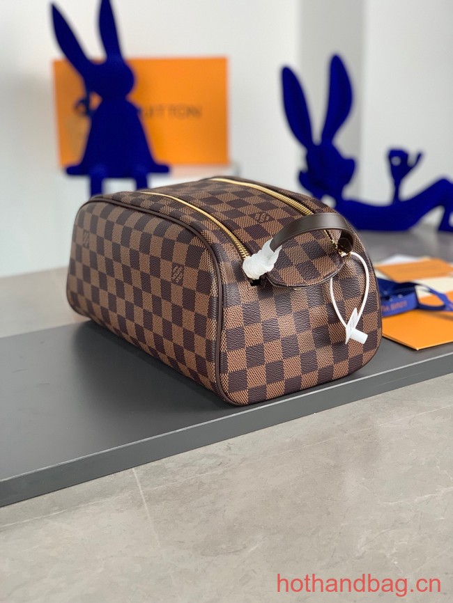 Louis Vuitton Dopp Kit M47528-4