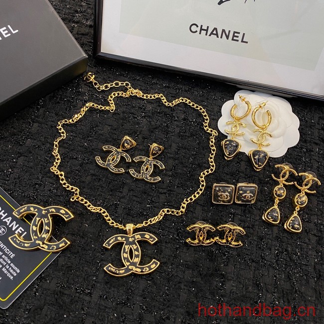 Chanel NECKLACE CE12715