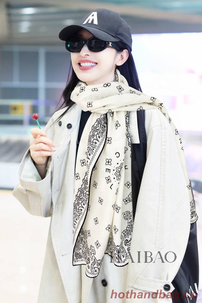 Celine Scarf CLC00030