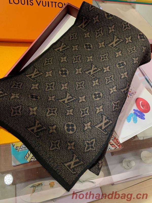 Louis Vuitton Scarf LVC00376