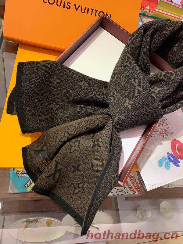 Louis Vuitton Scarf LVC00376