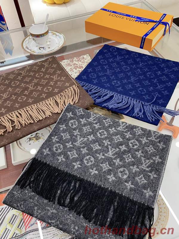 Louis Vuitton Scarf LVC00382