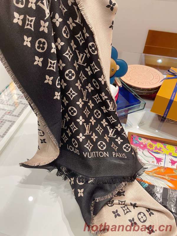 Louis Vuitton Scarf LVC00398