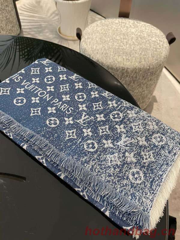 Louis Vuitton Scarf LVC00439