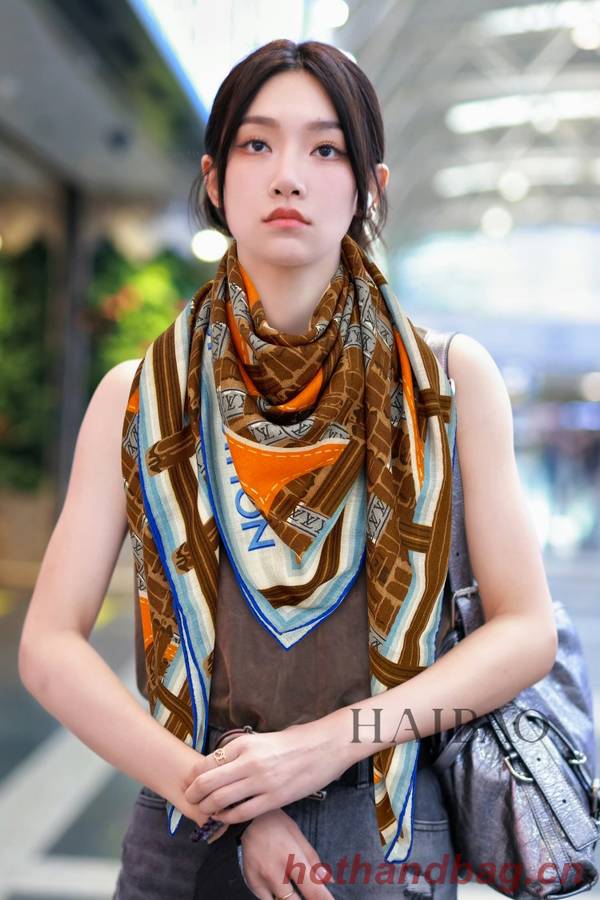 Louis Vuitton Scarf LVC00446