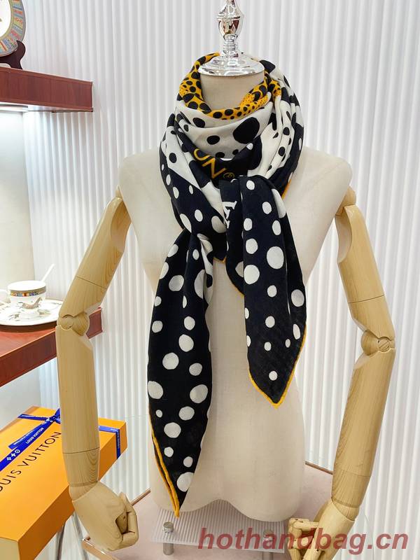 Louis Vuitton Scarf LVC00452