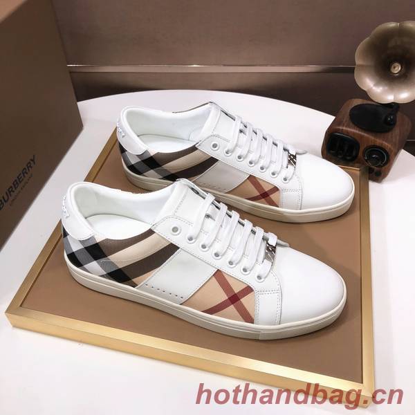 Burberry Shoes BBS00013