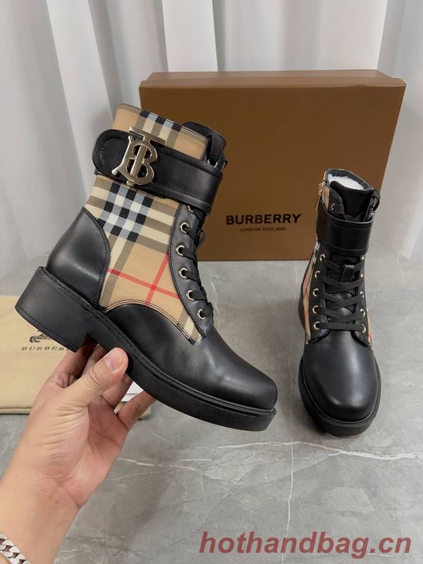 Burberry Shoes BBS00015