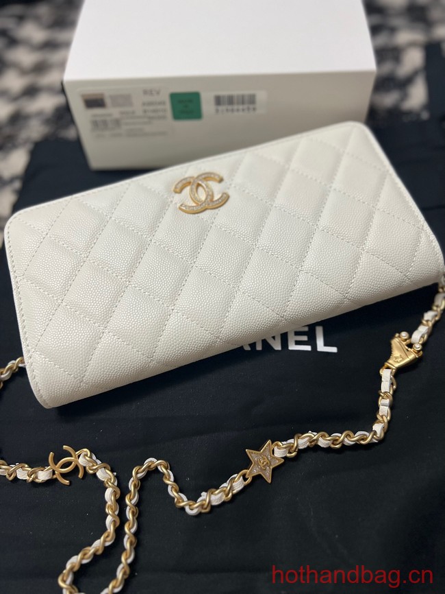 Chanel CLUTCH WITH CHAIN Gold-Tone Metal AP3499 white