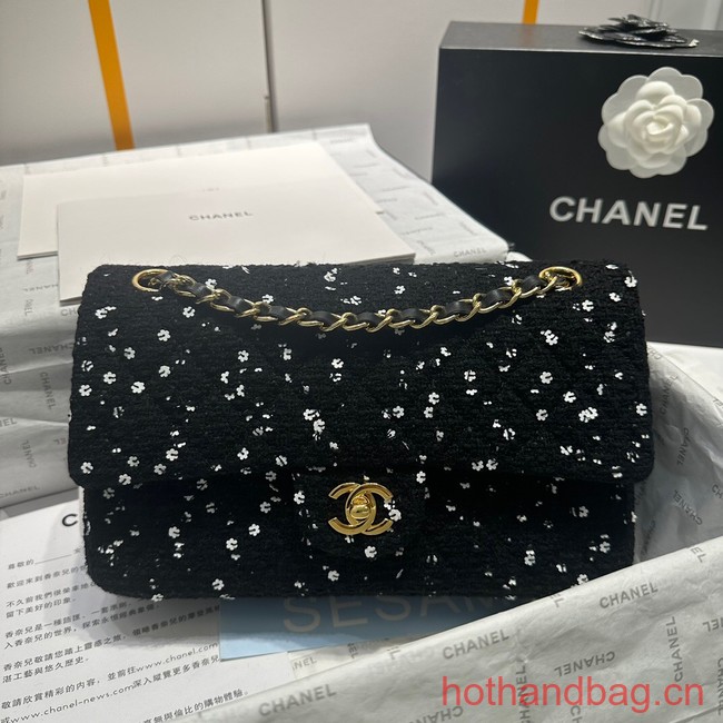 Chanel CLASSIC HANDBAG A01112 black