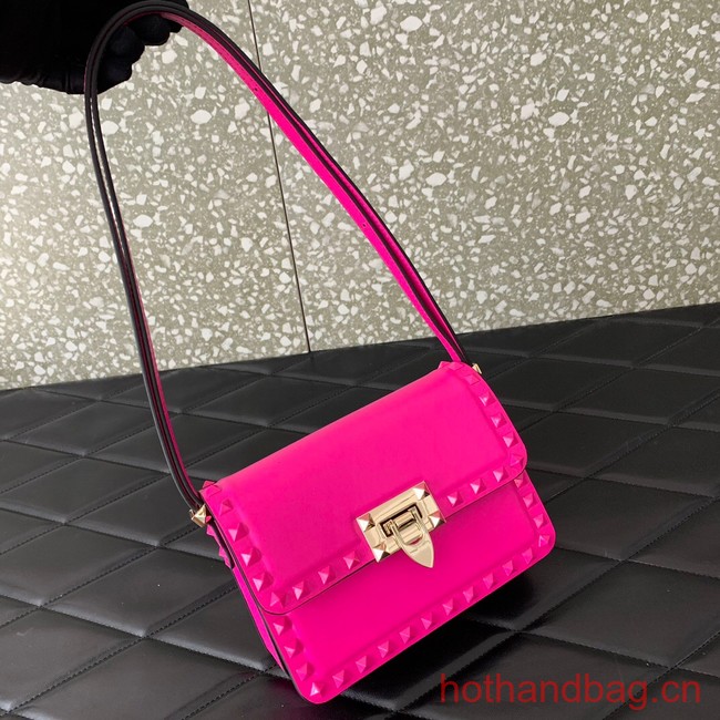 VALENTINO GARAVANI ROCKSTUD23 Small calfskin bag ZS098 pink