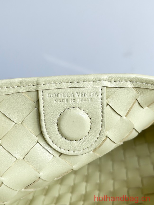 Bottega Veneta Sardine 716082 Camomile