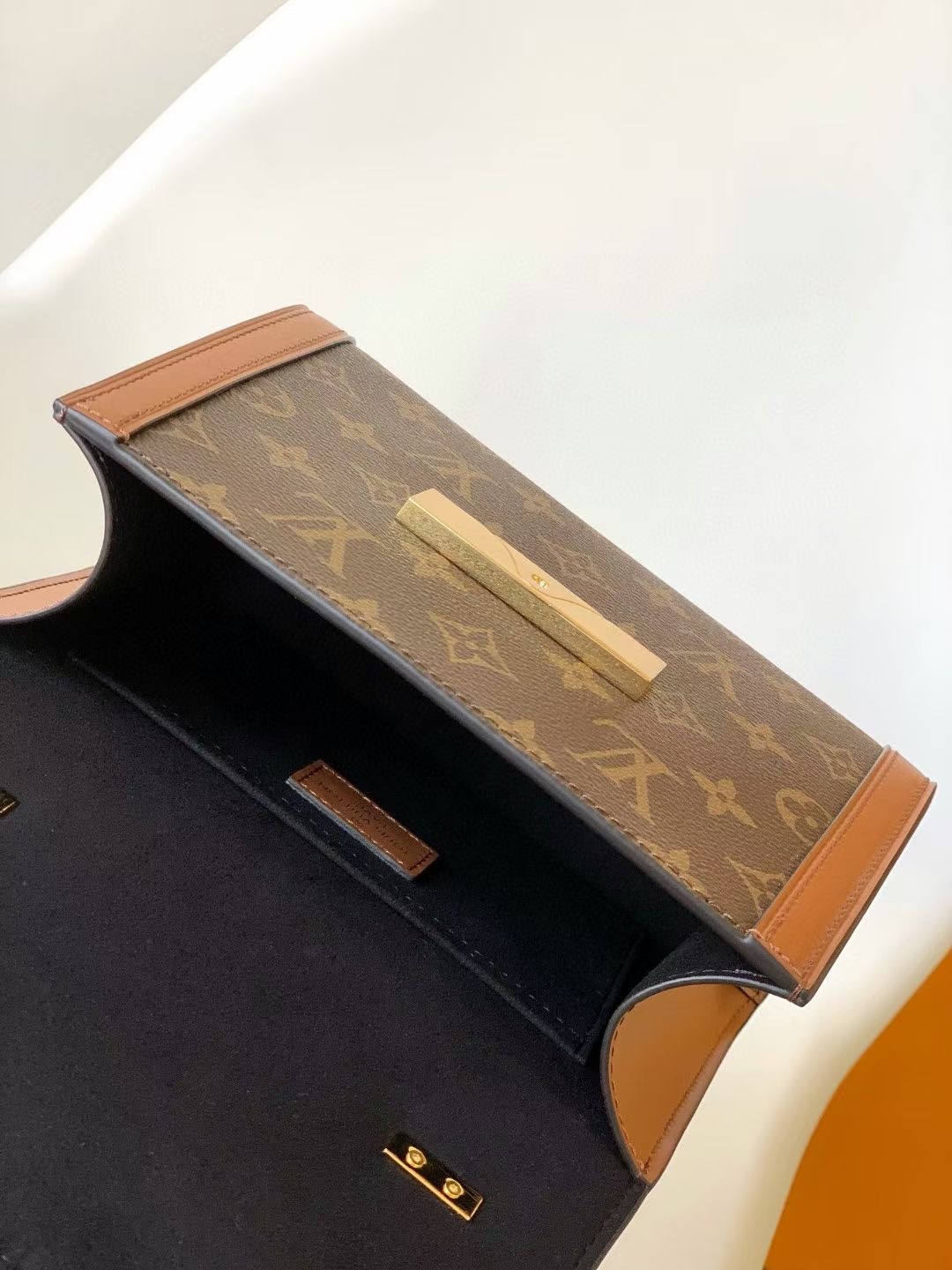 Louis Vuitton Dauphine Capitale M46751