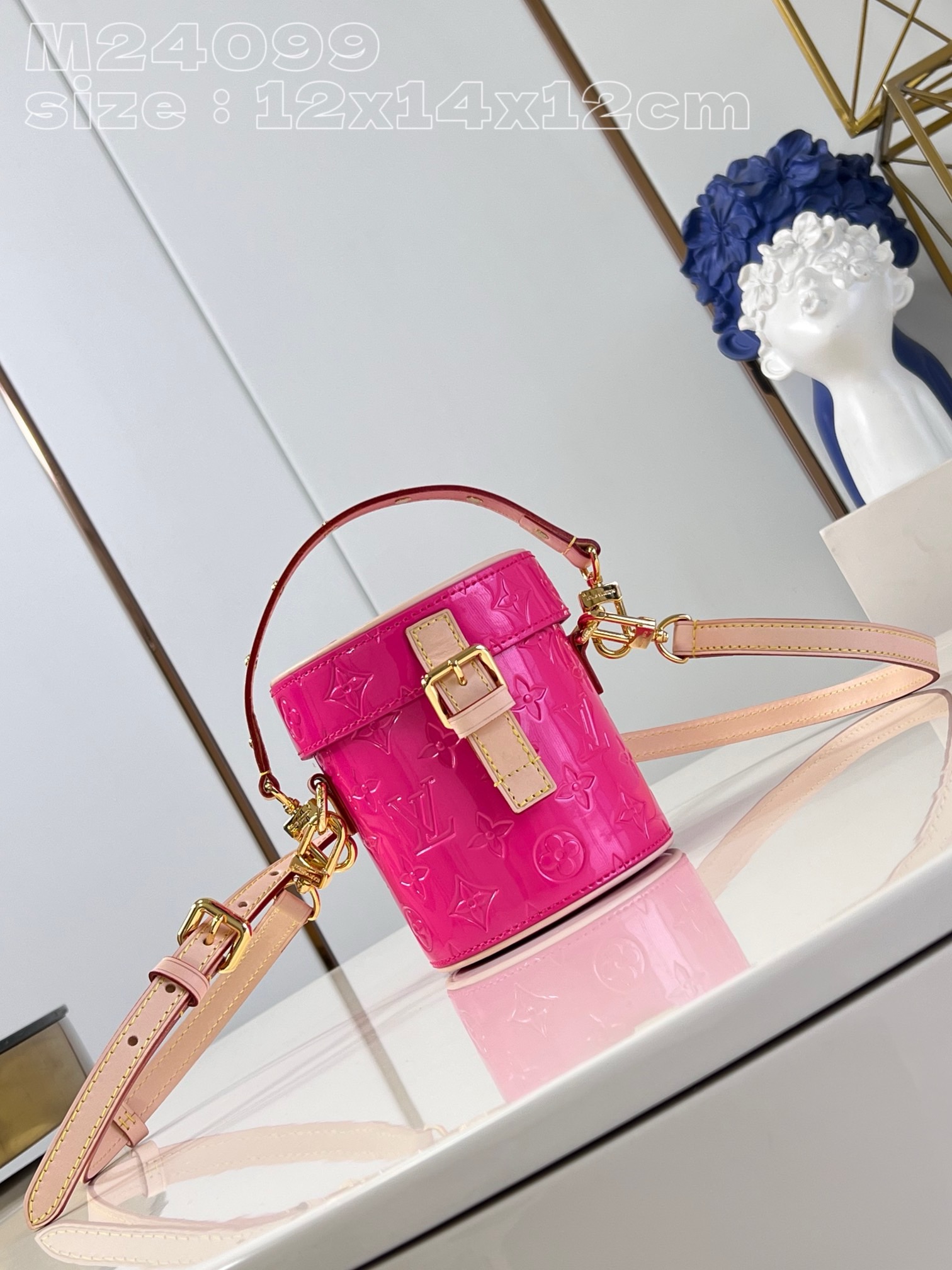 Louis Vuitton Astor M24102 Neon Pink