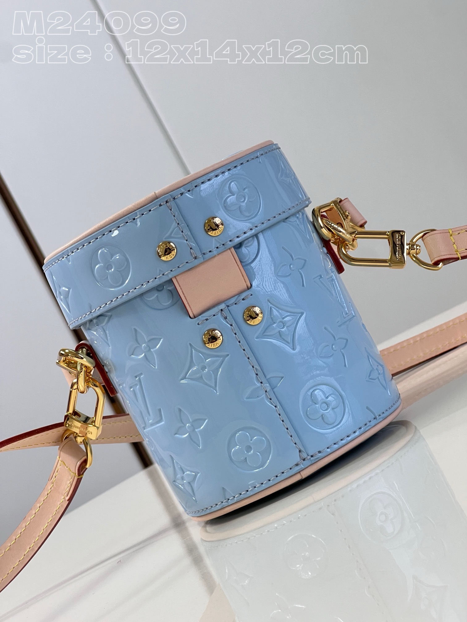 Louis Vuitton Astor M24102 Sky