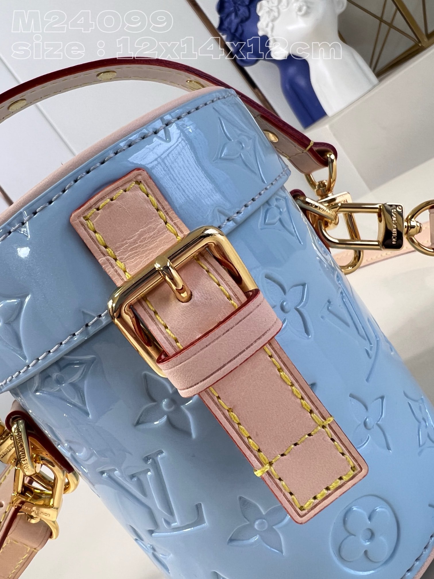 Louis Vuitton Astor M24102 Sky