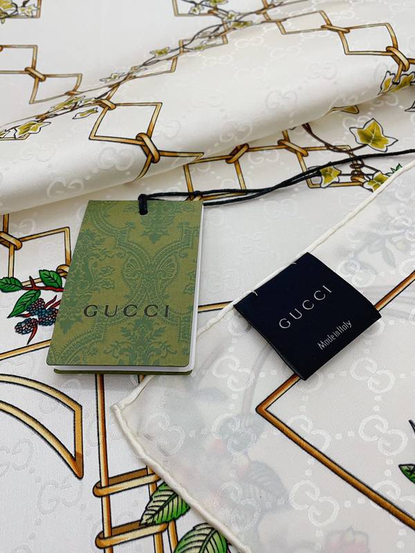 Gucci Scarf GUC00336