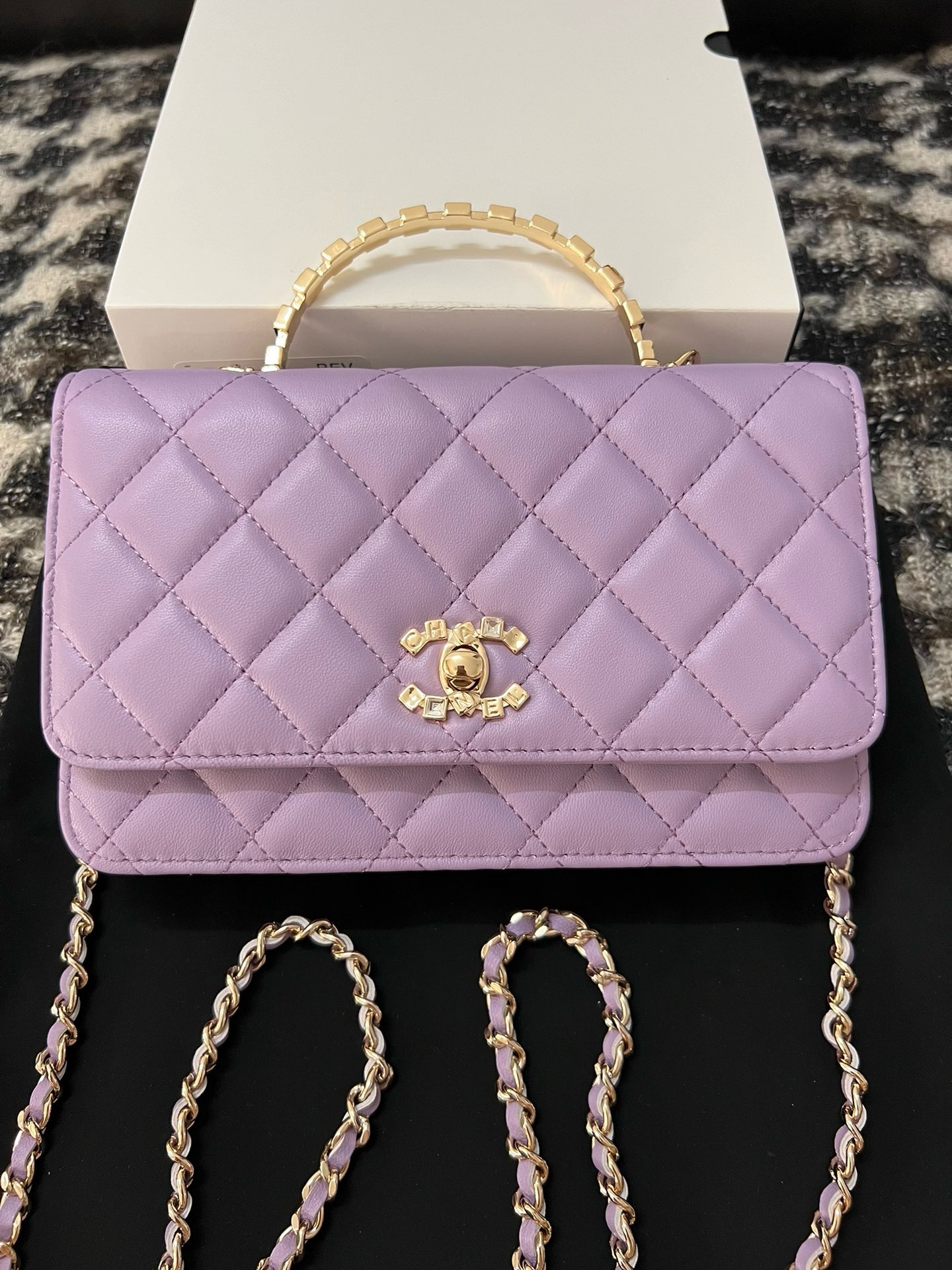 CHANEL FLAP PHONE HOLDER WITH CHAIN AB3566 Light purple